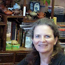 Carol Chapman Visits Chinese Tea Shop